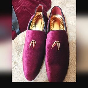 NEW MENS BURGUNDY FASHIONABLE DRESS SLIP ON SHOES SIZE 10.5 (45)